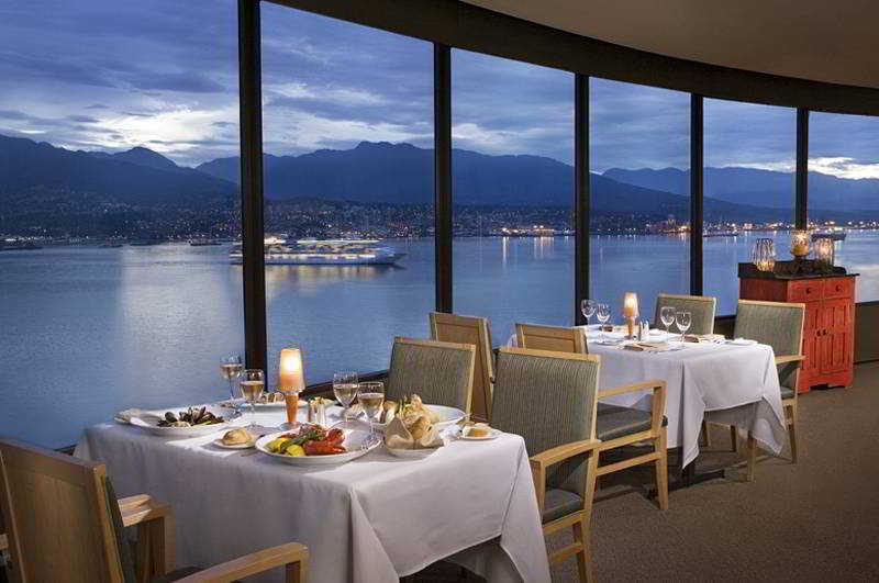 Pinnacle Hotel Harbourfront Ванкувер Экстерьер фото